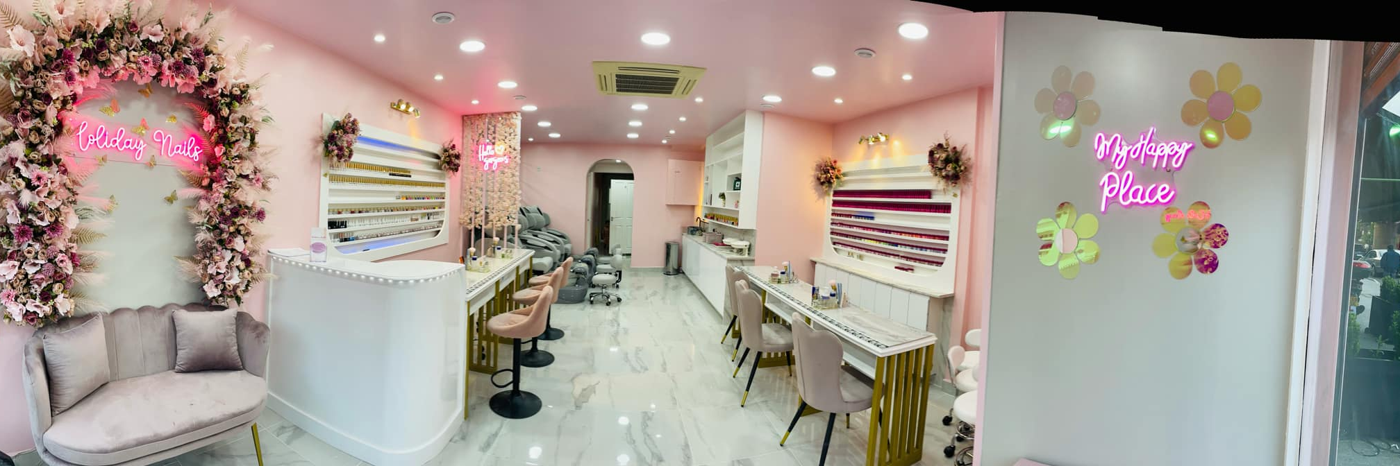 holiday-nails-hounslow-book-now