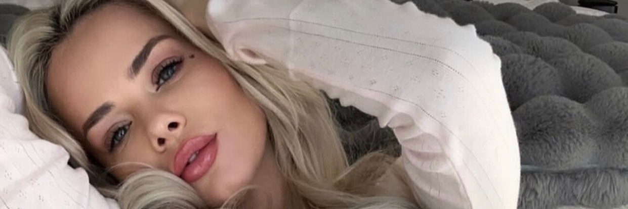 Elsa Jean [ Book now ]